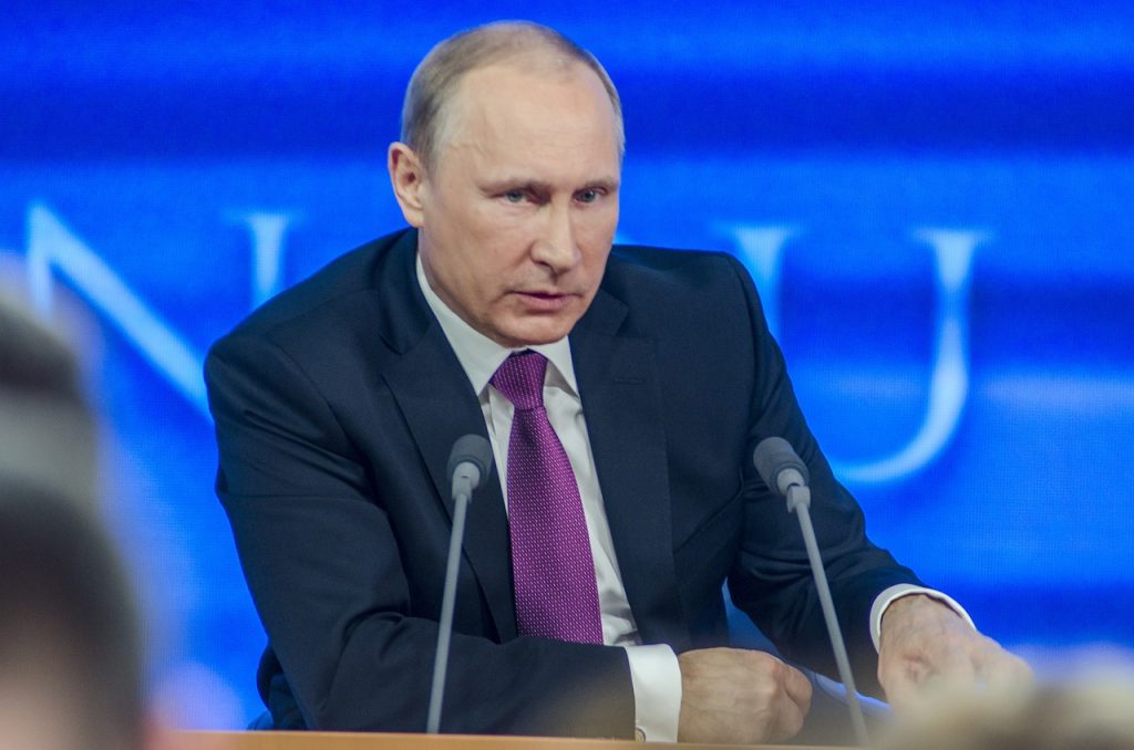 Le pillole di Vladimir e di Tucker 2 putin