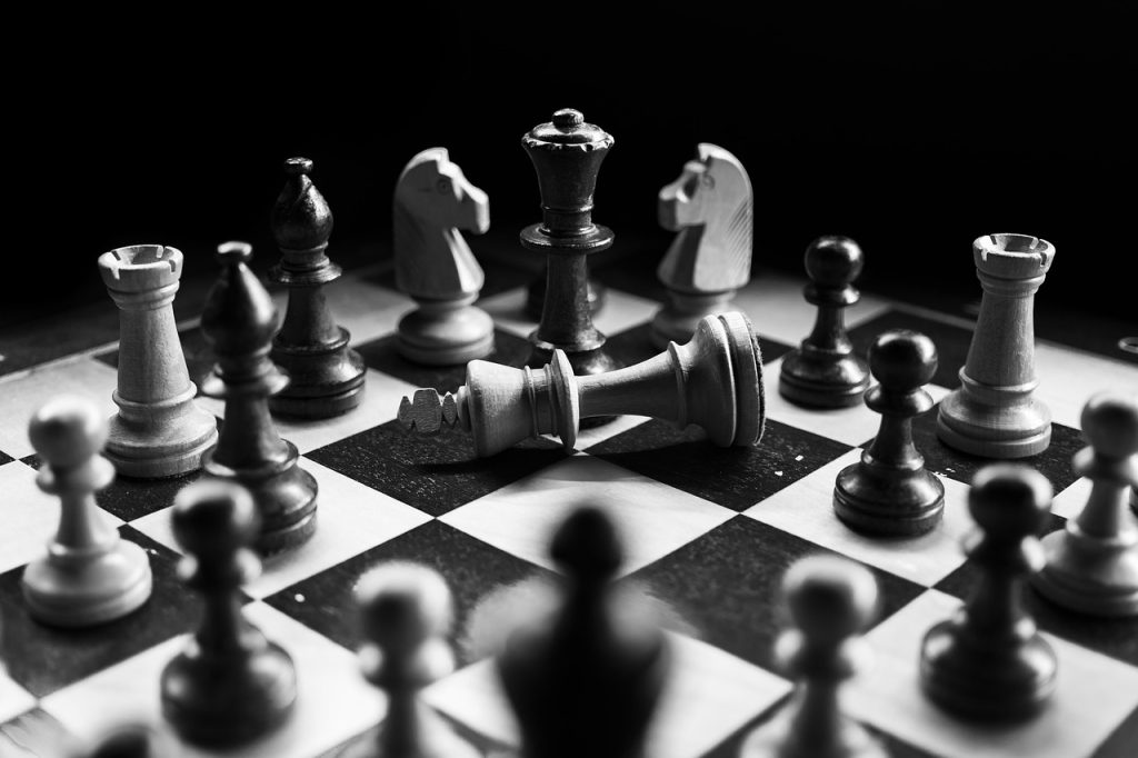 L’Ipocrita e il Meschino: Un’Invidia Distruttrice 3 chess 2928700 1280